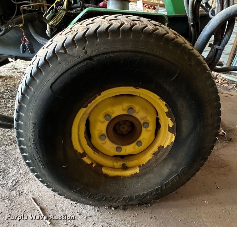 image for item DG4359 John Deere 3235B reel mower