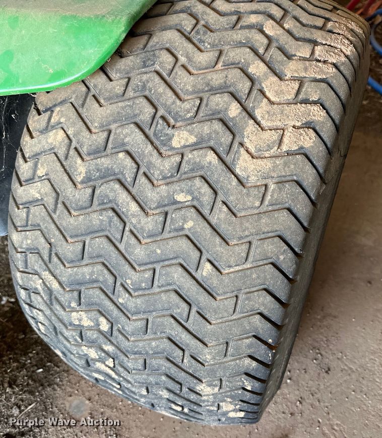 image for item DG4359 John Deere 3235B reel mower