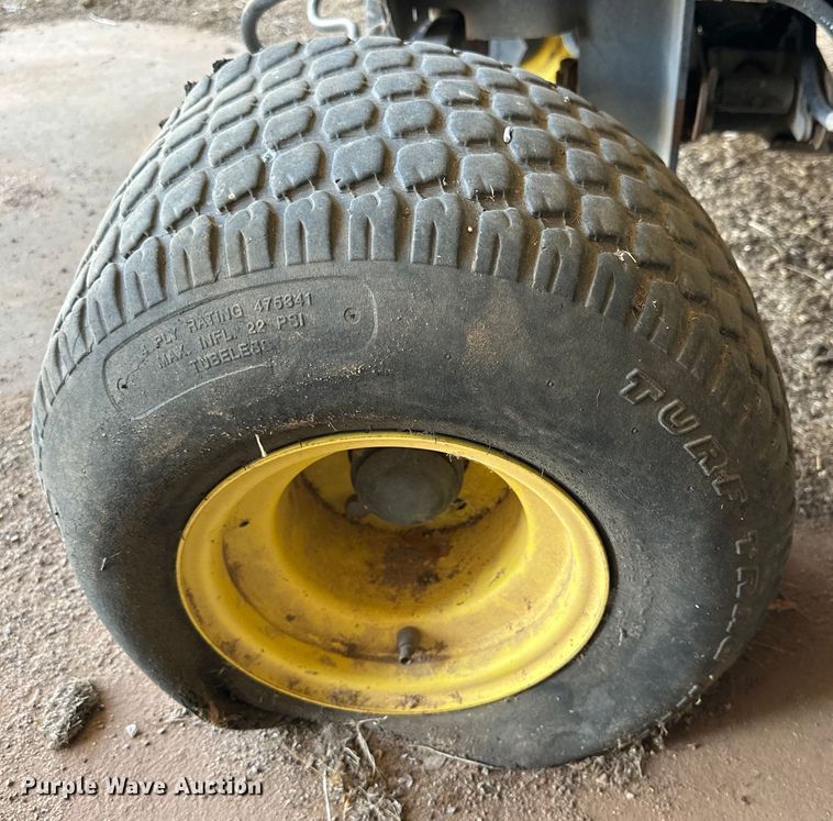 image for item DG4359 John Deere 3235B reel mower