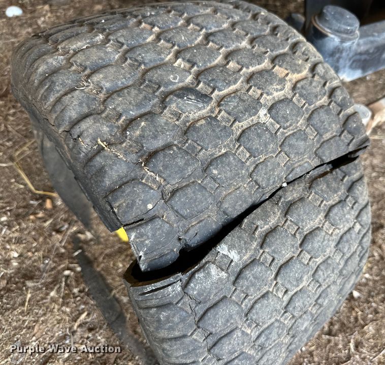 image for item DG4359 John Deere 3235B reel mower