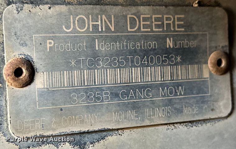 image for item DG4359 John Deere 3235B reel mower