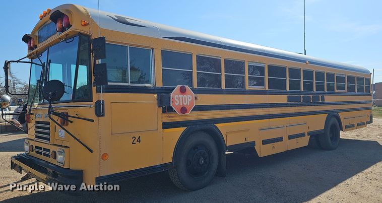 image for item DM1581 2000 Bluebird TC2000 school bus