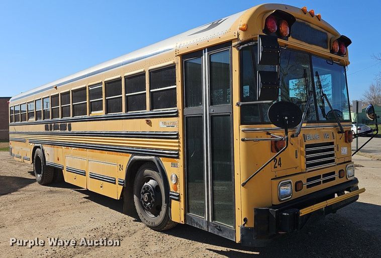 image for item DM1581 2000 Bluebird TC2000 school bus