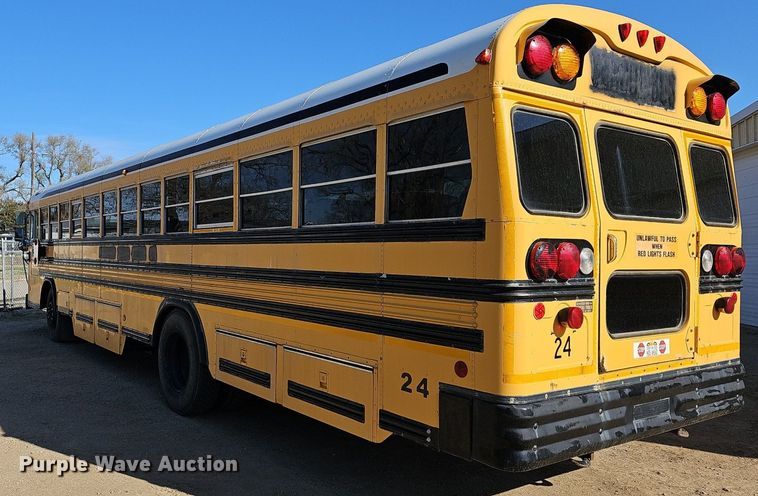 image for item DM1581 2000 Bluebird TC2000 school bus