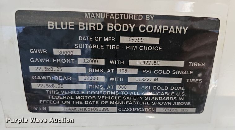 image for item DM1581 2000 Bluebird TC2000 school bus