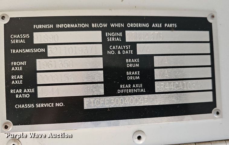 image for item DM1581 2000 Bluebird TC2000 school bus