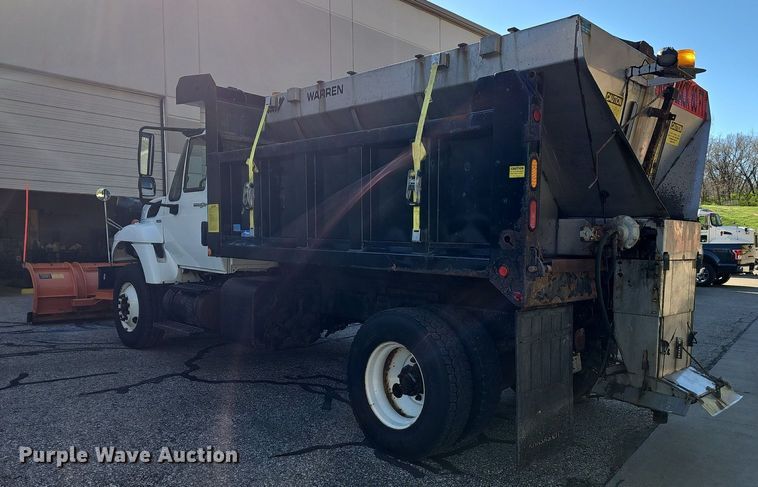 image for item DM1586 2010 International  WorkStar 7300 dump truck