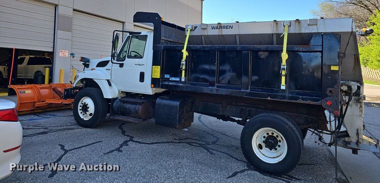 image for item DM1586 2010 International  WorkStar 7300 dump truck