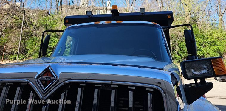 image for item DM1586 2010 International  WorkStar 7300 dump truck