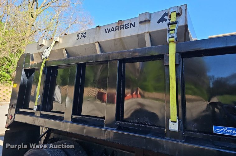 image for item DM1586 2010 International  WorkStar 7300 dump truck