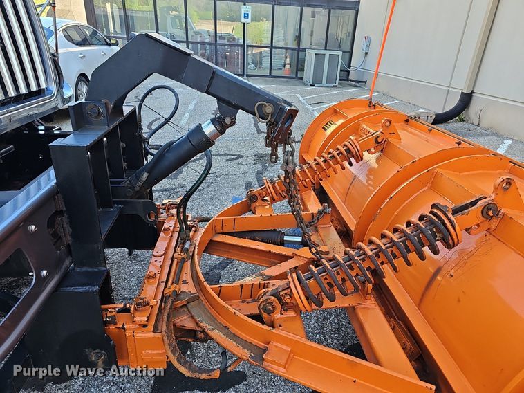 image for item DM1586 2010 International  WorkStar 7300 dump truck