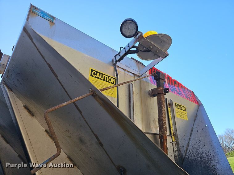 image for item DM1586 2010 International  WorkStar 7300 dump truck