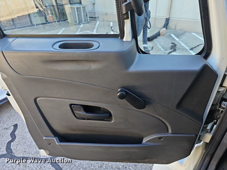 image for item DM1586 2010 International  WorkStar 7300 dump truck