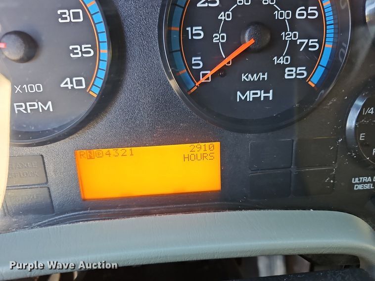 image for item DM1586 2010 International  WorkStar 7300 dump truck