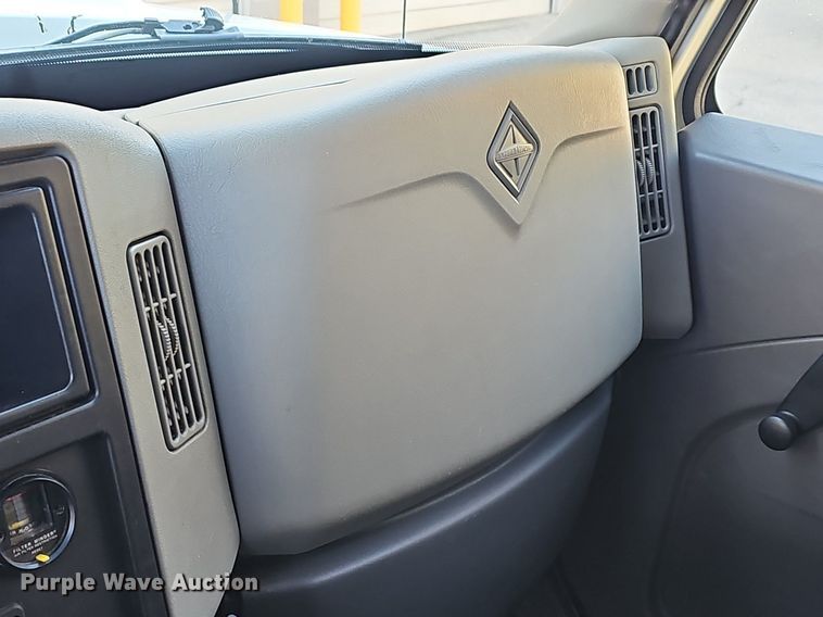 image for item DM1586 2010 International  WorkStar 7300 dump truck