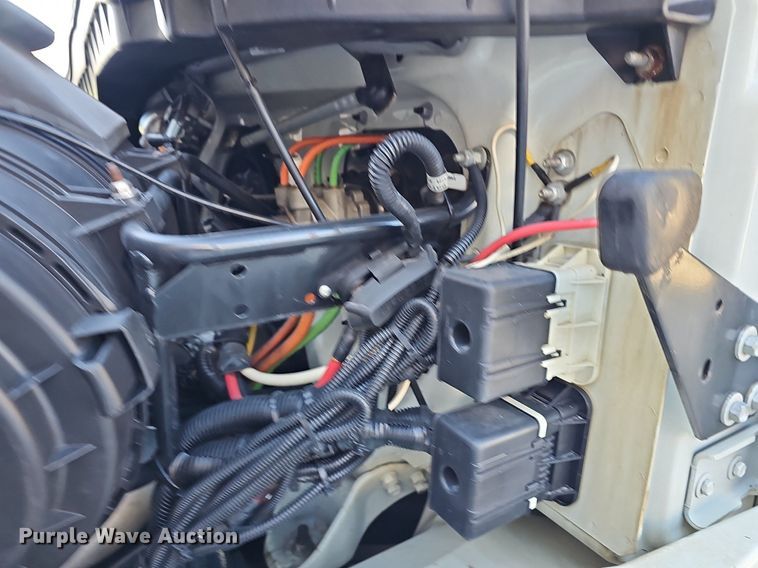 image for item DM1586 2010 International  WorkStar 7300 dump truck