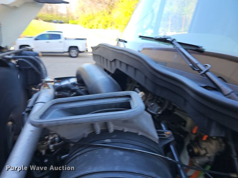 image for item DM1586 2010 International  WorkStar 7300 dump truck