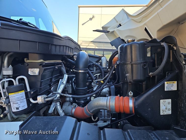 image for item DM1586 2010 International  WorkStar 7300 dump truck