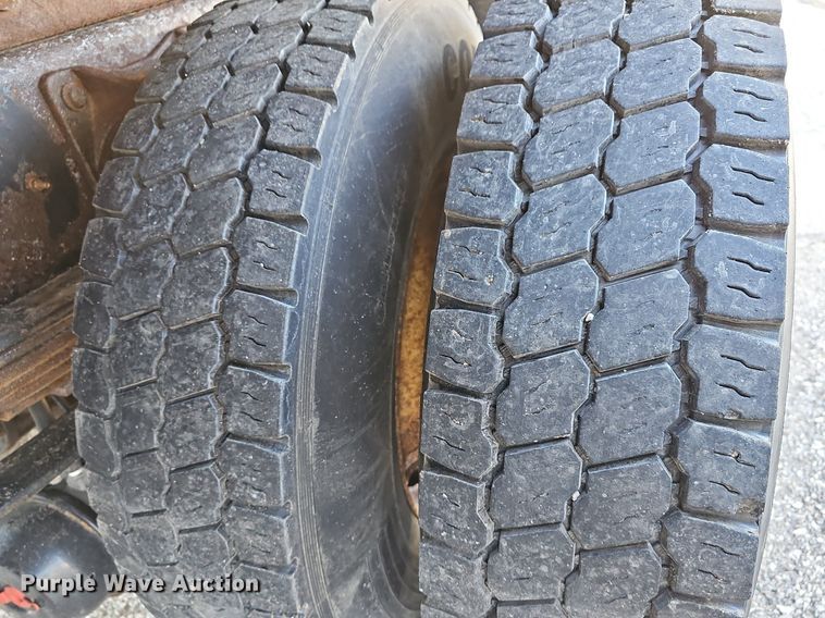 image for item DM1586 2010 International  WorkStar 7300 dump truck