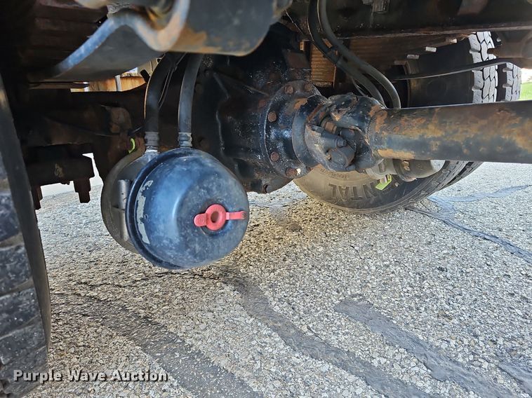 image for item DM1586 2010 International  WorkStar 7300 dump truck