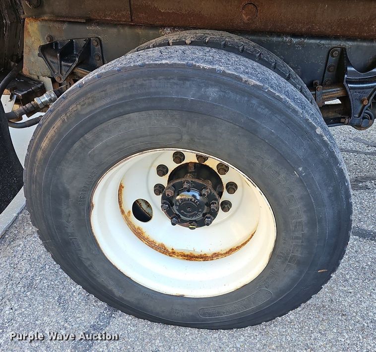 image for item DM1586 2010 International  WorkStar 7300 dump truck