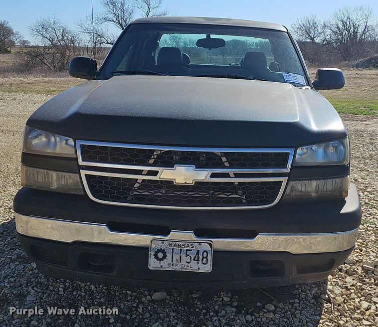 image for item DM1601 2006 Chevrolet Silverado 1500 Ext. Cab pickup truck