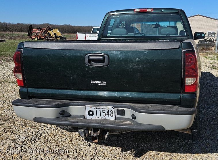 image for item DM1601 2006 Chevrolet Silverado 1500 Ext. Cab pickup truck