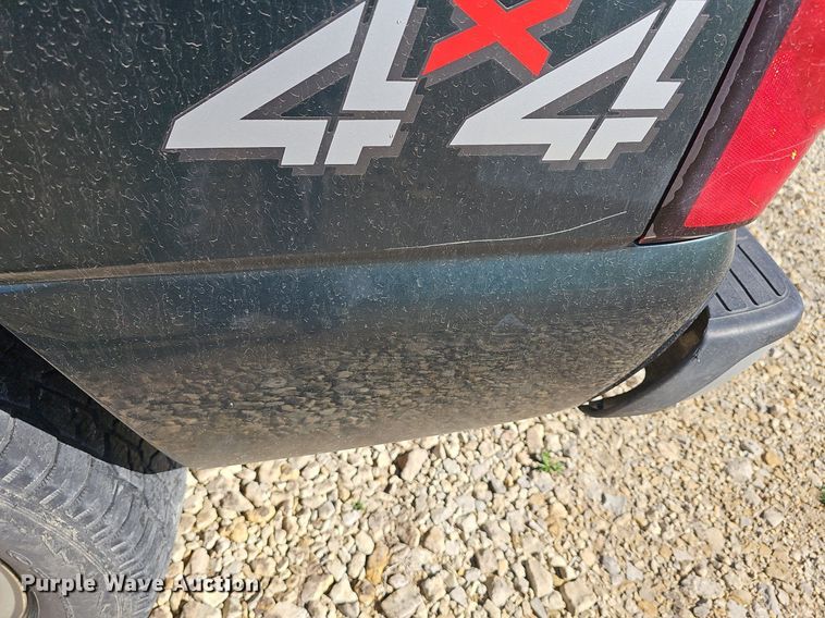 image for item DM1601 2006 Chevrolet Silverado 1500 Ext. Cab pickup truck