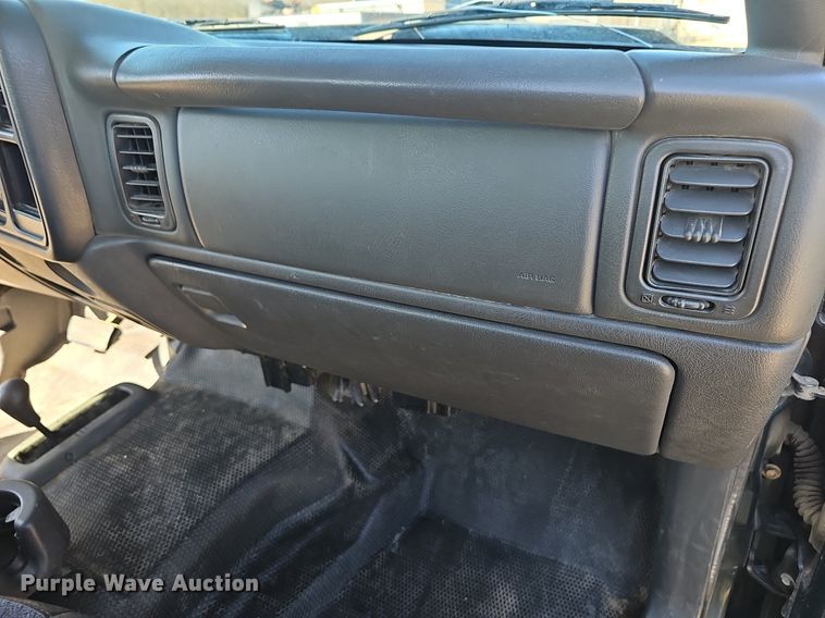 image for item DM1601 2006 Chevrolet Silverado 1500 Ext. Cab pickup truck