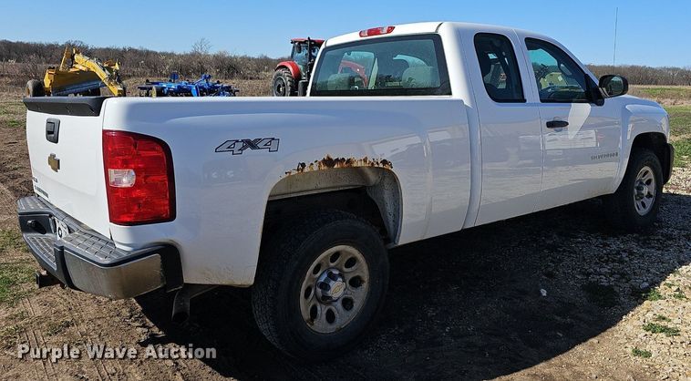 image for item DM1602 2009 Chevrolet Silverado 1500 Ext. Cab pickup truck