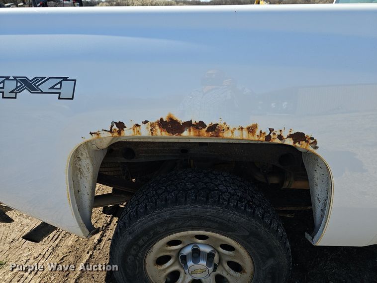 image for item DM1602 2009 Chevrolet Silverado 1500 Ext. Cab pickup truck