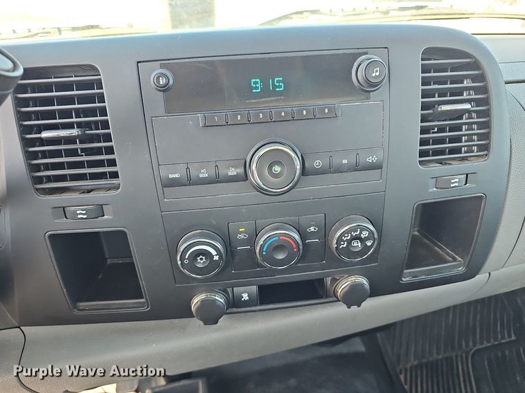 image for item DM1602 2009 Chevrolet Silverado 1500 Ext. Cab pickup truck