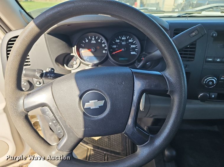 image for item DM1602 2009 Chevrolet Silverado 1500 Ext. Cab pickup truck