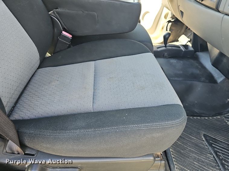 image for item DM1602 2009 Chevrolet Silverado 1500 Ext. Cab pickup truck