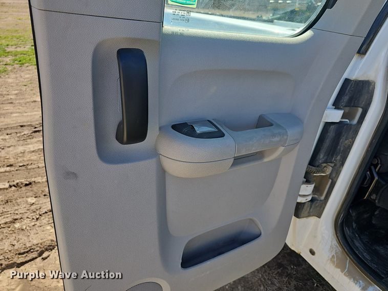 image for item DM1602 2009 Chevrolet Silverado 1500 Ext. Cab pickup truck