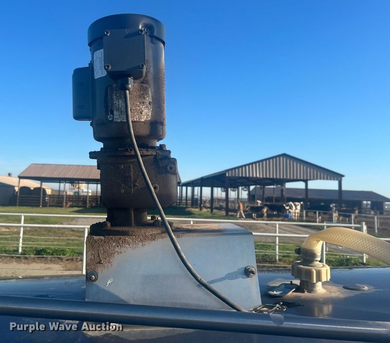 image for item DO1063 Alfa Laval Model AC3000 Stainless steel milk tank