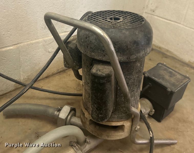 image for item DO1063 Alfa Laval Model AC3000 Stainless steel milk tank