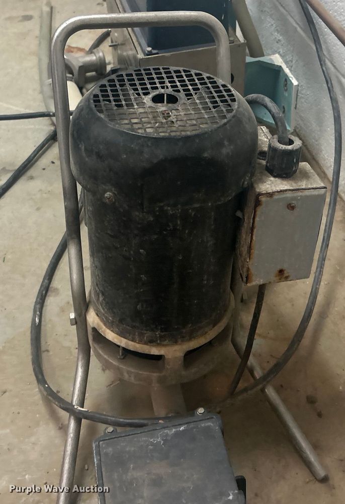 image for item DO1063 Alfa Laval Model AC3000 Stainless steel milk tank