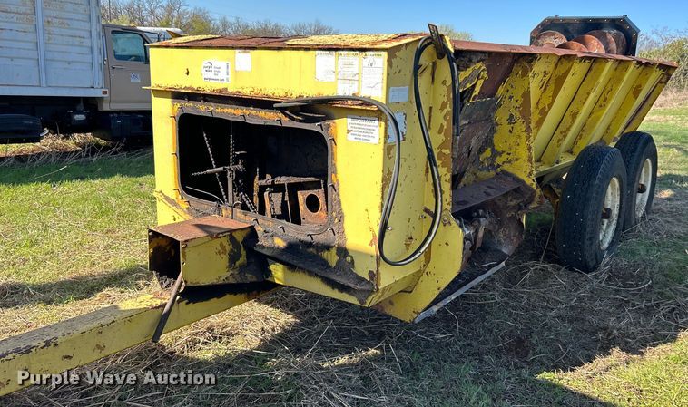 image for item DO1065 Manure spreader