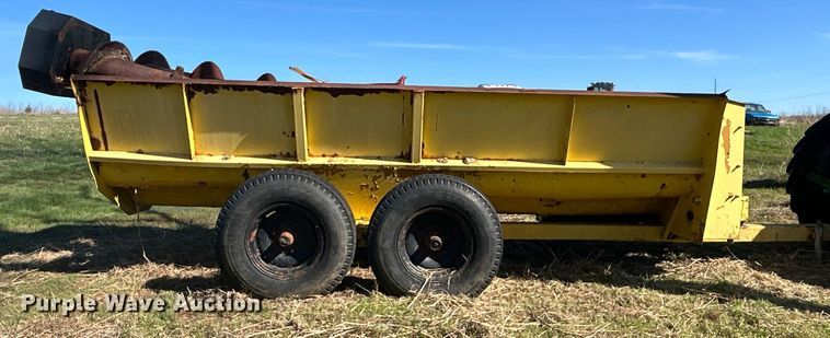 image for item DO1065 Manure spreader