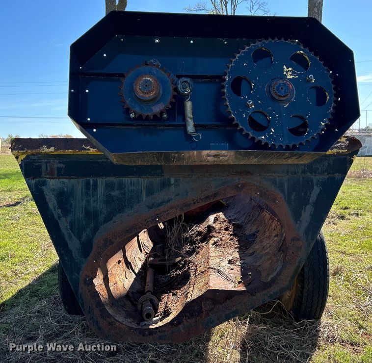 image for item DO1065 Manure spreader