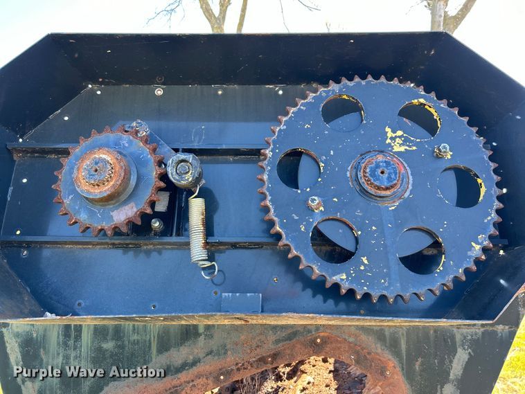 image for item DO1065 Manure spreader