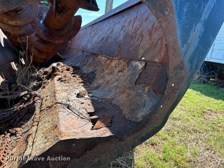 image for item DO1065 Manure spreader