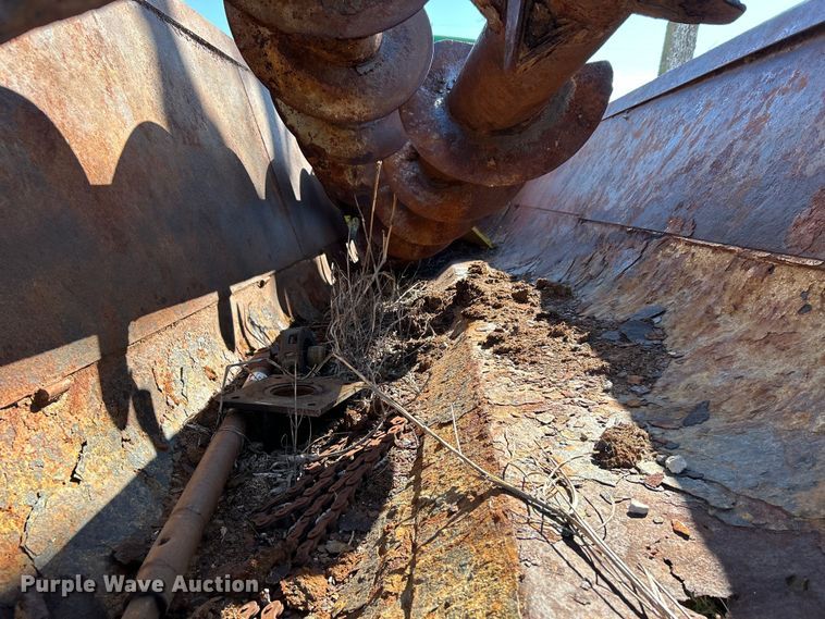 image for item DO1065 Manure spreader