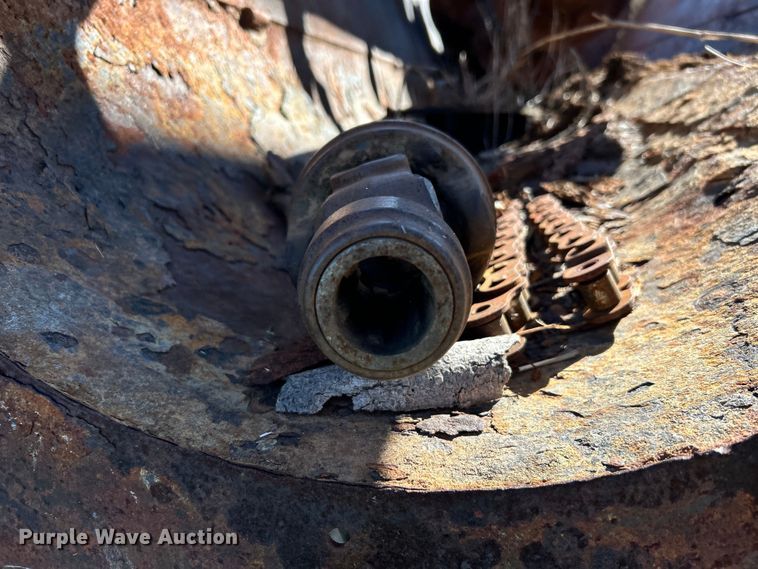 image for item DO1065 Manure spreader