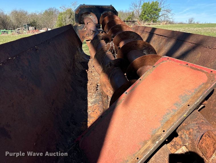 image for item DO1065 Manure spreader