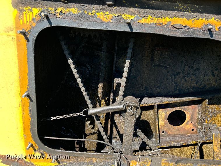 image for item DO1065 Manure spreader