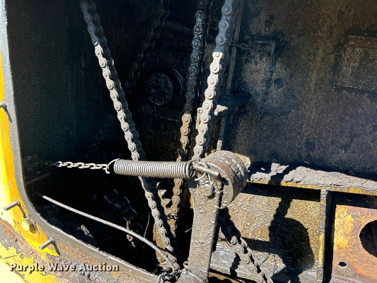 image for item DO1065 Manure spreader