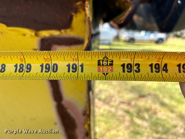 image for item DO1065 Manure spreader