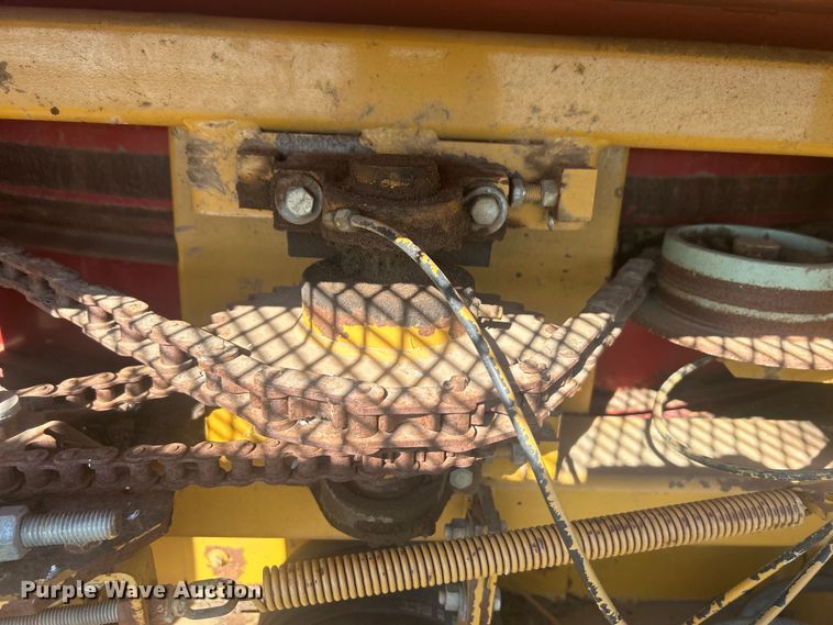 image for item DO1068 Haybuster H1000 bale processor